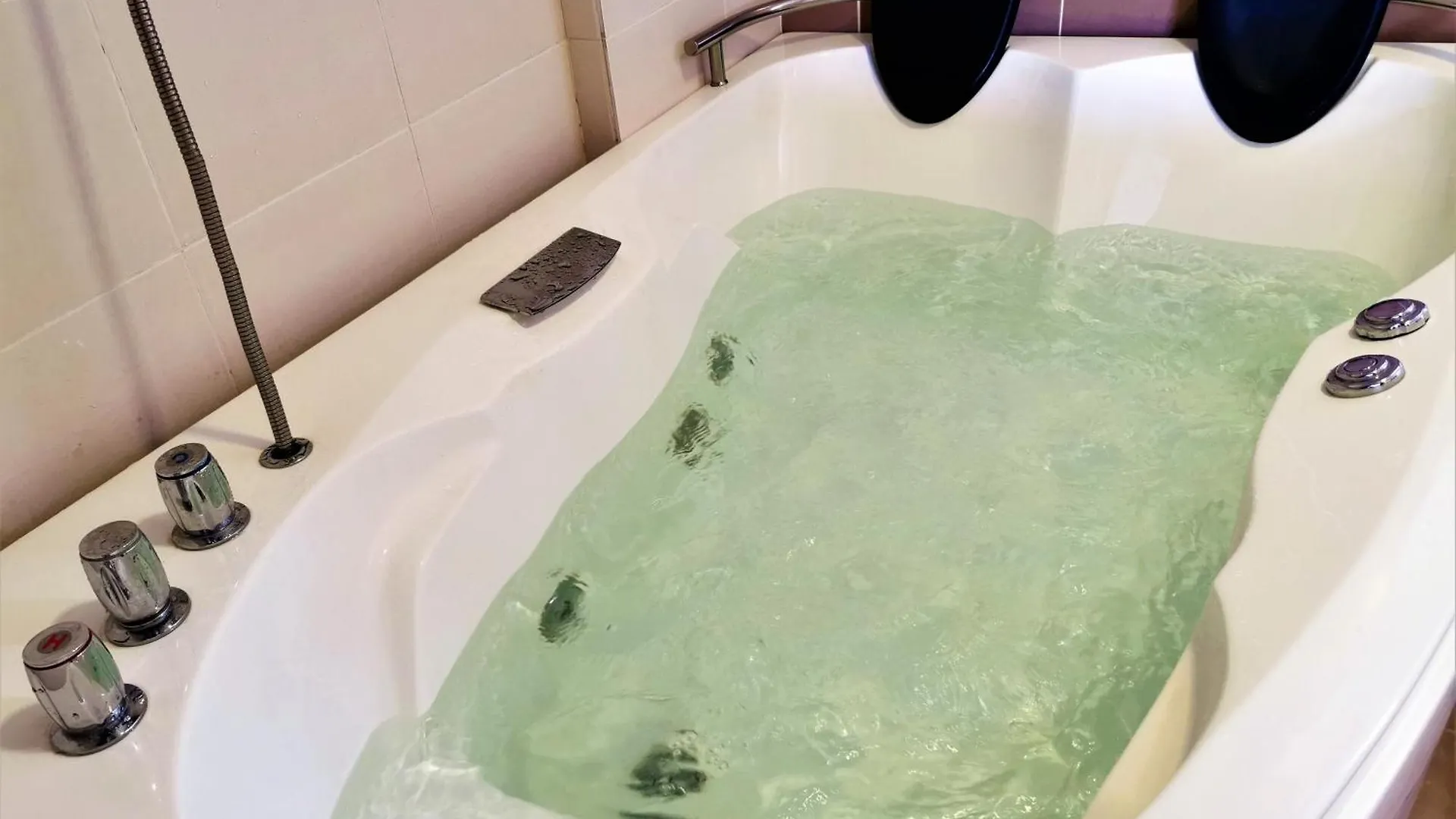 B - Lagoon Water Themepark Suite Melaka Town Apartment